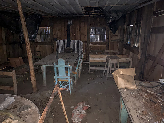 lodge dining area